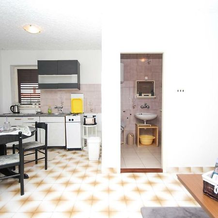 Tribunj Apartmani Ngoại thất bức ảnh