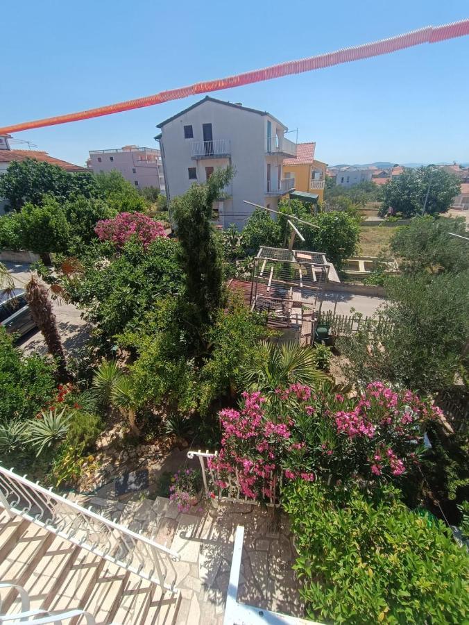 Tribunj Apartmani Ngoại thất bức ảnh