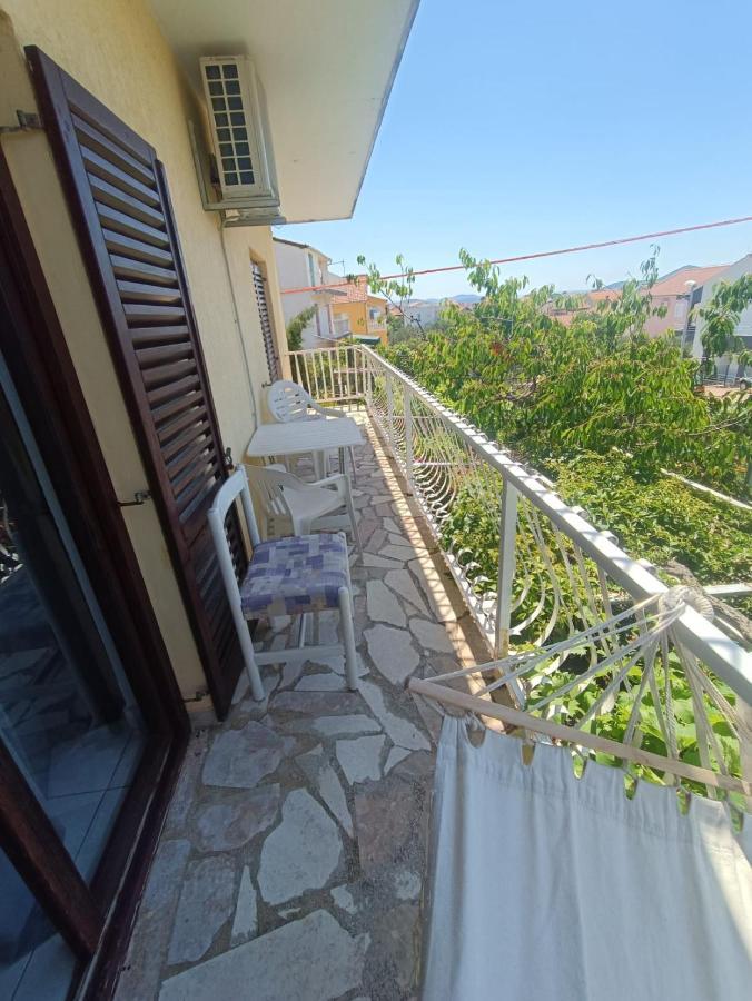 Tribunj Apartmani Ngoại thất bức ảnh