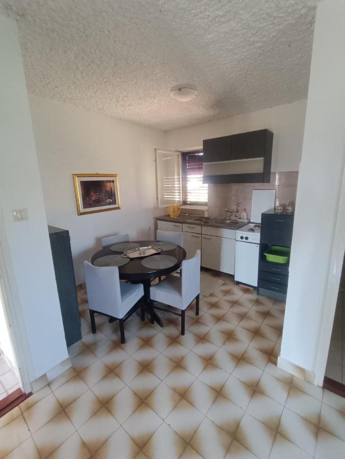 Tribunj Apartmani Ngoại thất bức ảnh