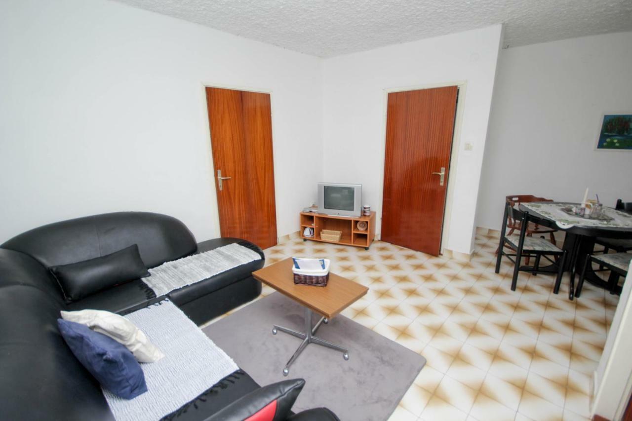 Tribunj Apartmani Ngoại thất bức ảnh