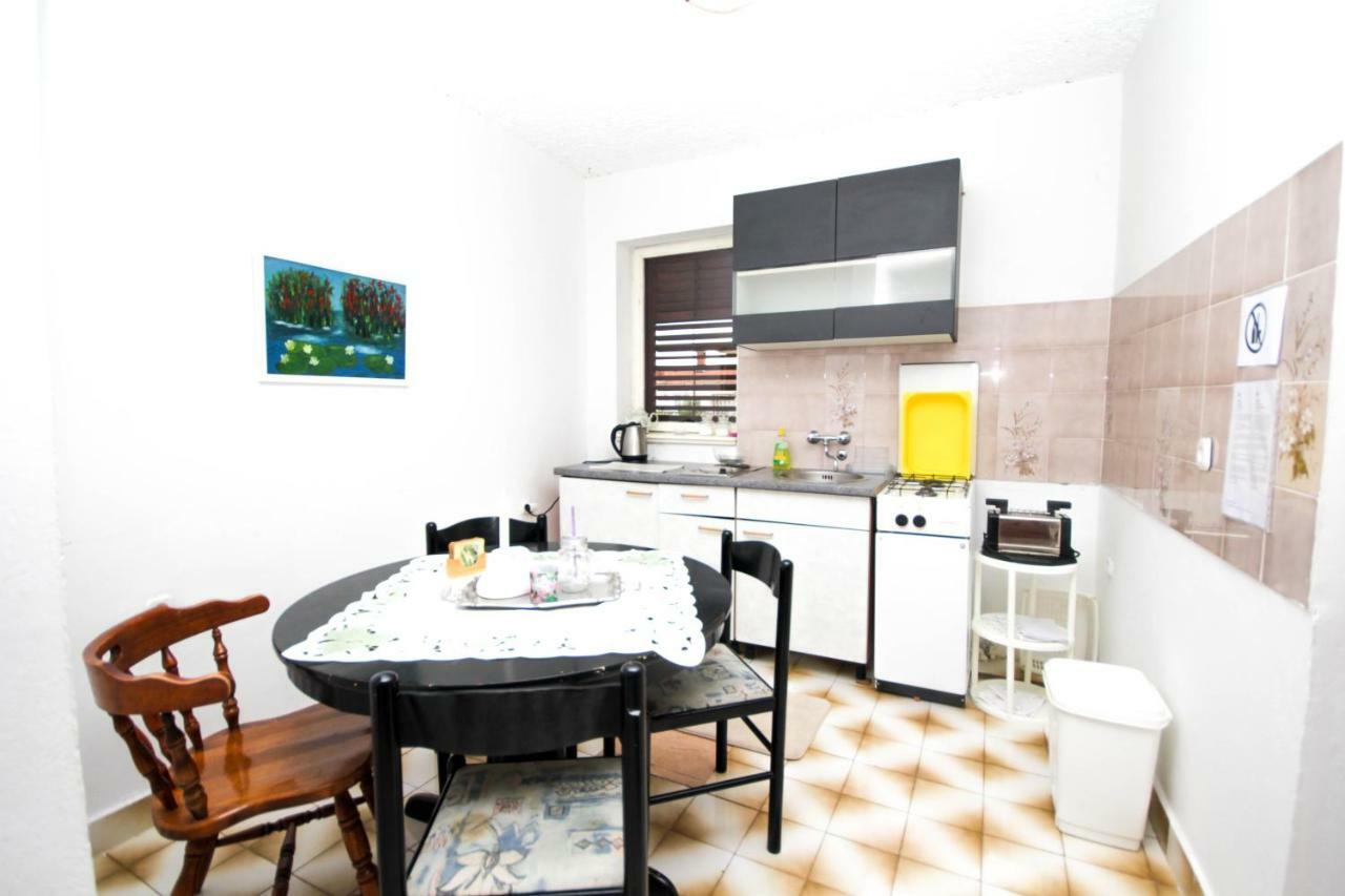 Tribunj Apartmani Ngoại thất bức ảnh